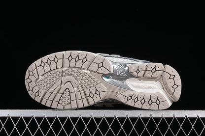Tênis Runner Malha Silver Metálico Detalhe Cinza