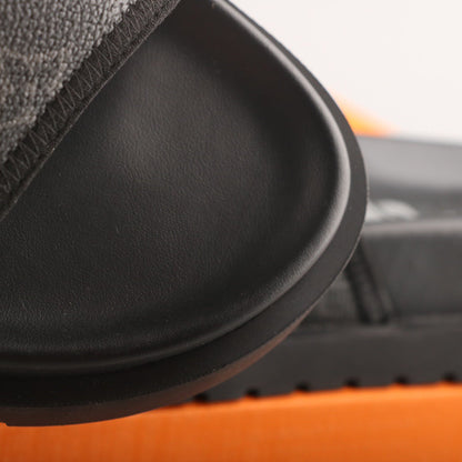 Chinelo Slide Borracha Preto Padrão Monograma