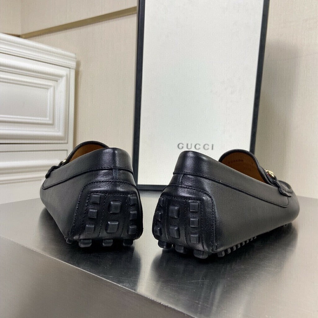 Mocassim Couro Letras Entrelaçadas