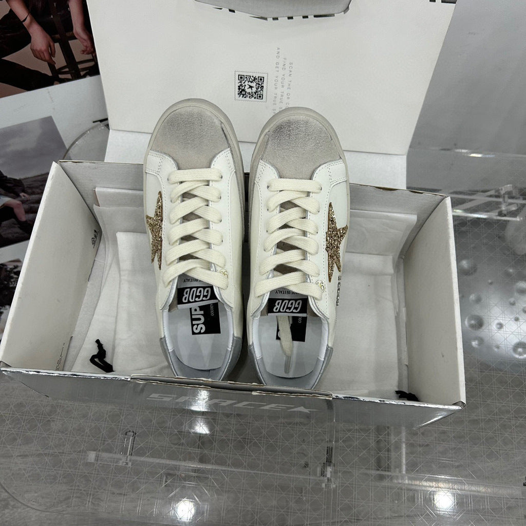 Tênis Couro Branco Estrela Lateral Dourada