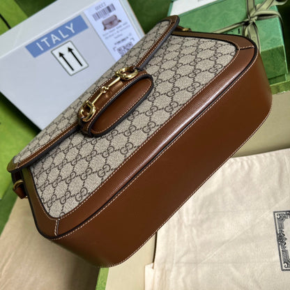 Bolsa Couro Marrom Fecho Metálico Ferradura