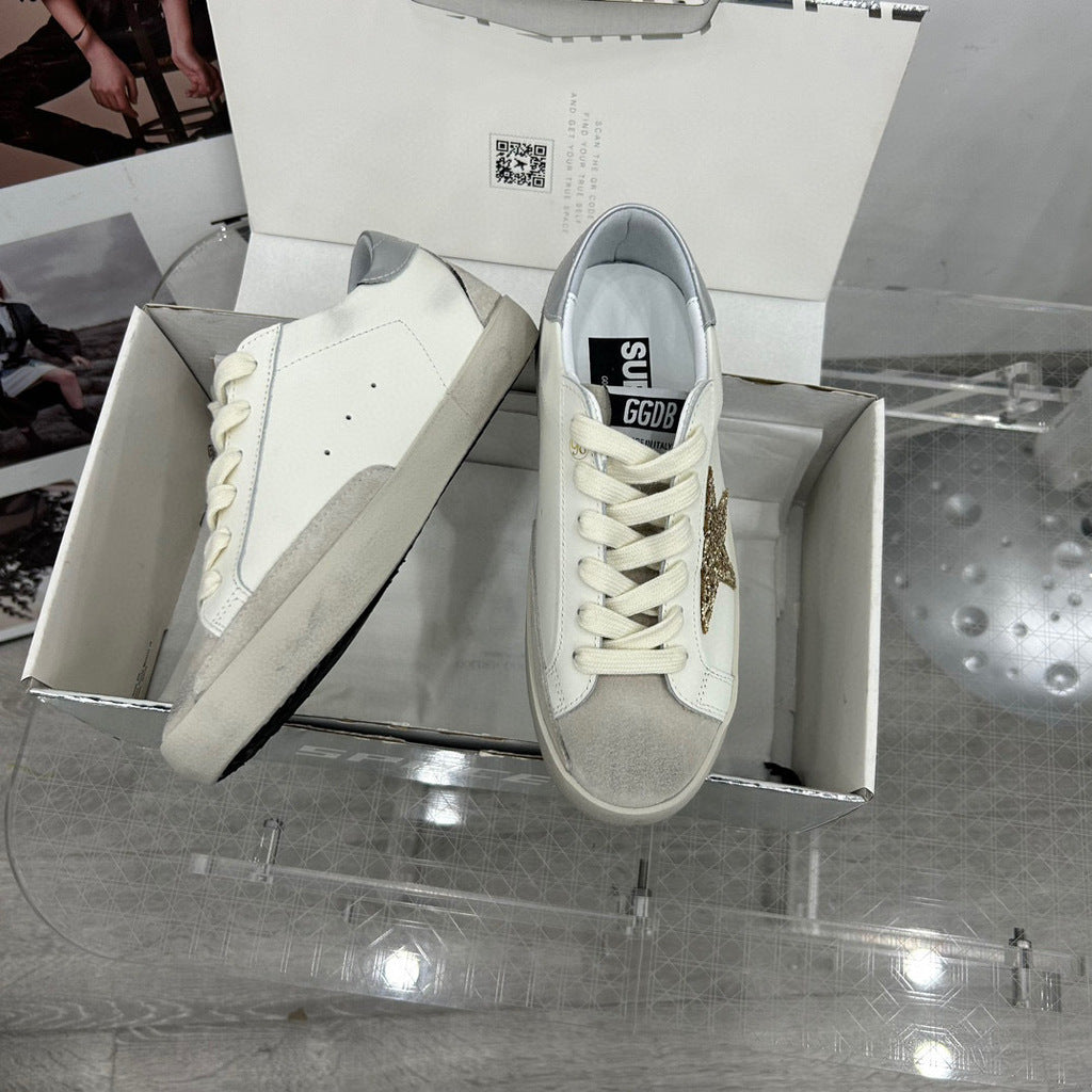 Tênis Couro Branco Estrela Lateral Dourada