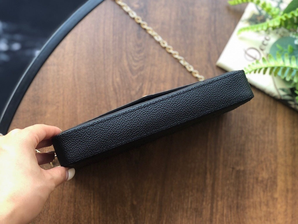 Bolsa Pequena Couro Padrão Monograma Embossado Preto