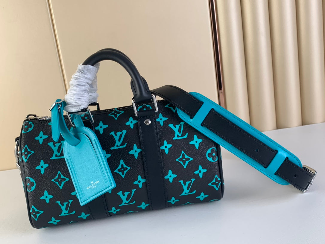Bolsa de Viagem Couro Padrão Monograma Geométrico Marrom 25cm
