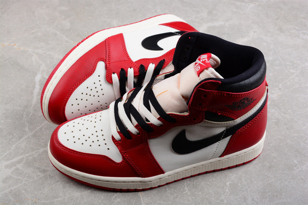 Tênis Cano Alto Basquete Couro Vermelho Preto e Branco
