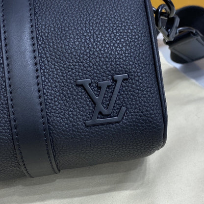 Bolsa Viagem Couro Preto Alça Ajustável Tamanho Extra Pequeno