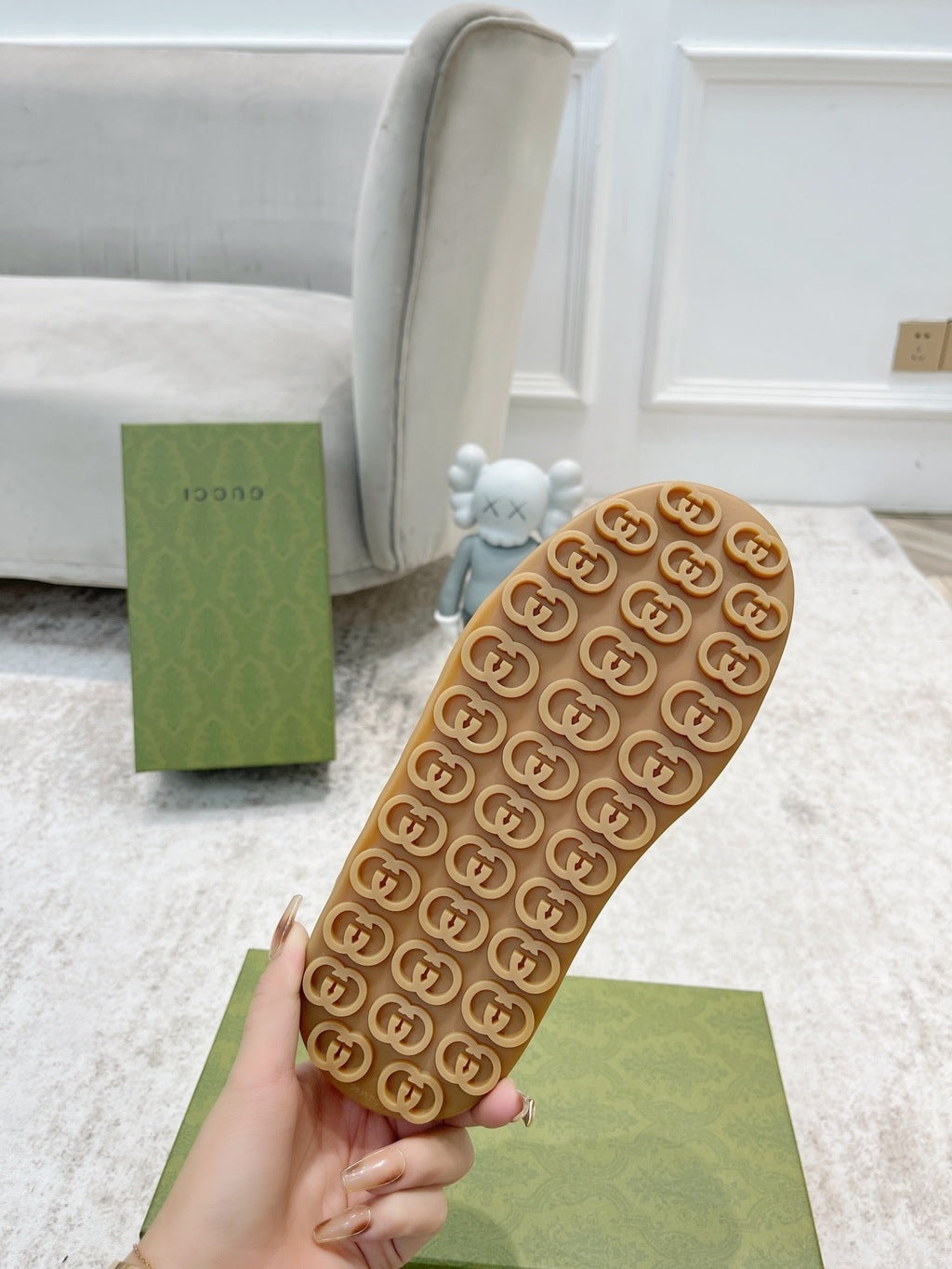 Tênis Canvas Bege Padrão Entrelaçado