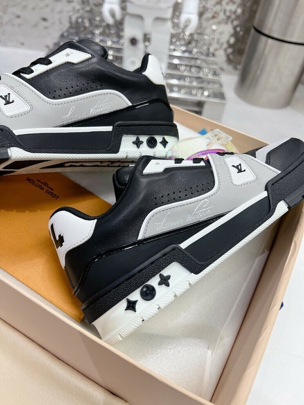 Tênis Casual Malha Preto Cinza e Branco