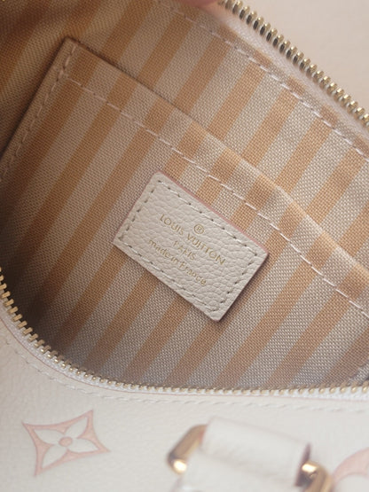 Bolsa Satchel Couro Monograma Caramelo com Alça Removível