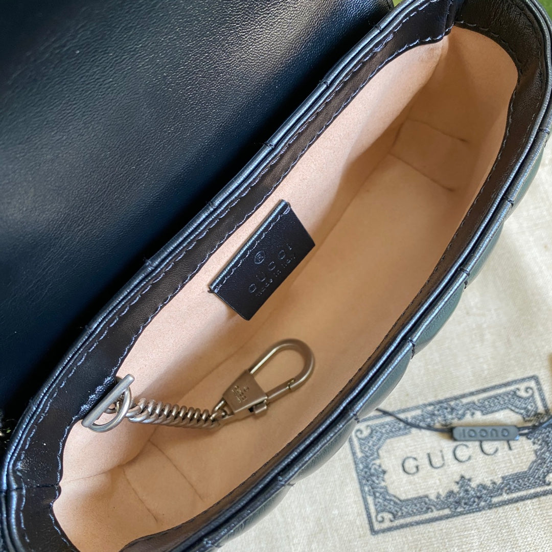 Bolsa Shoulder Couro Acolchoado Preto Alça de Corrente