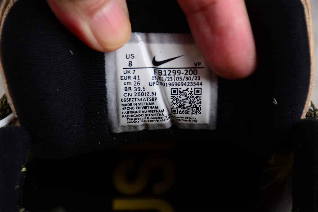 Tênis Cano Baixo Couro Bege com Detalhe Textil