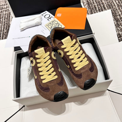 Tênis Runner Couro Marrom Design Minimalista