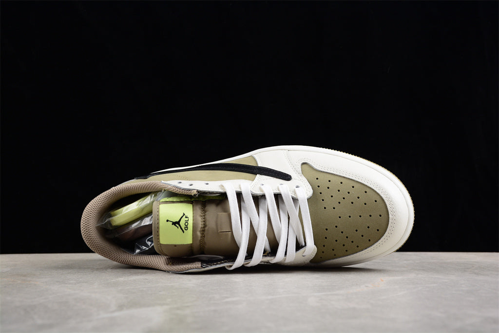 Tênis Cano Baixo Couro Olive com Detalhes Contrastantes