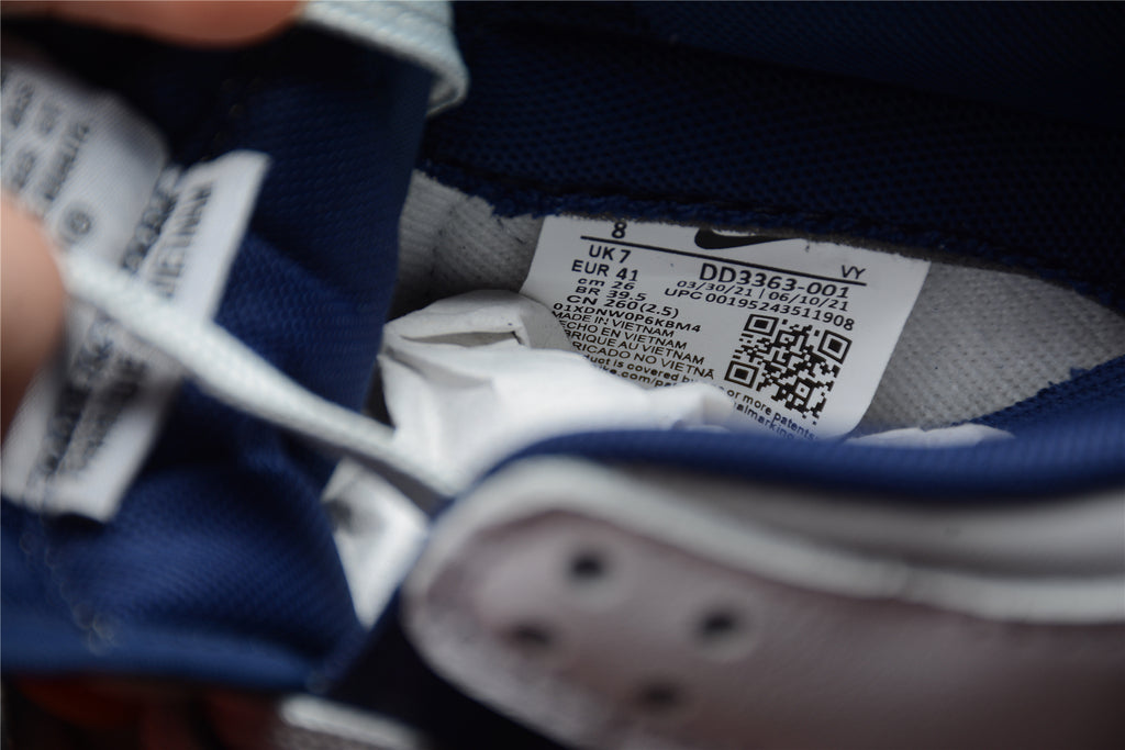 Tênis Cano Baixo Couro Azul Marinho Branco Detalhe Branding