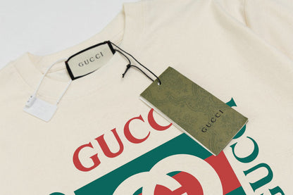 Camiseta Algodão Letras Entrelaçadas