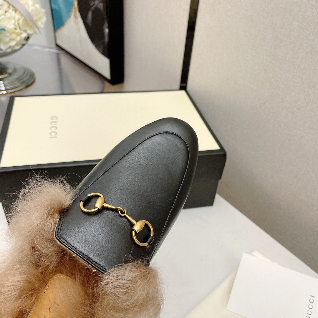Mocassim Couro Preto Clássico Tira Frontal