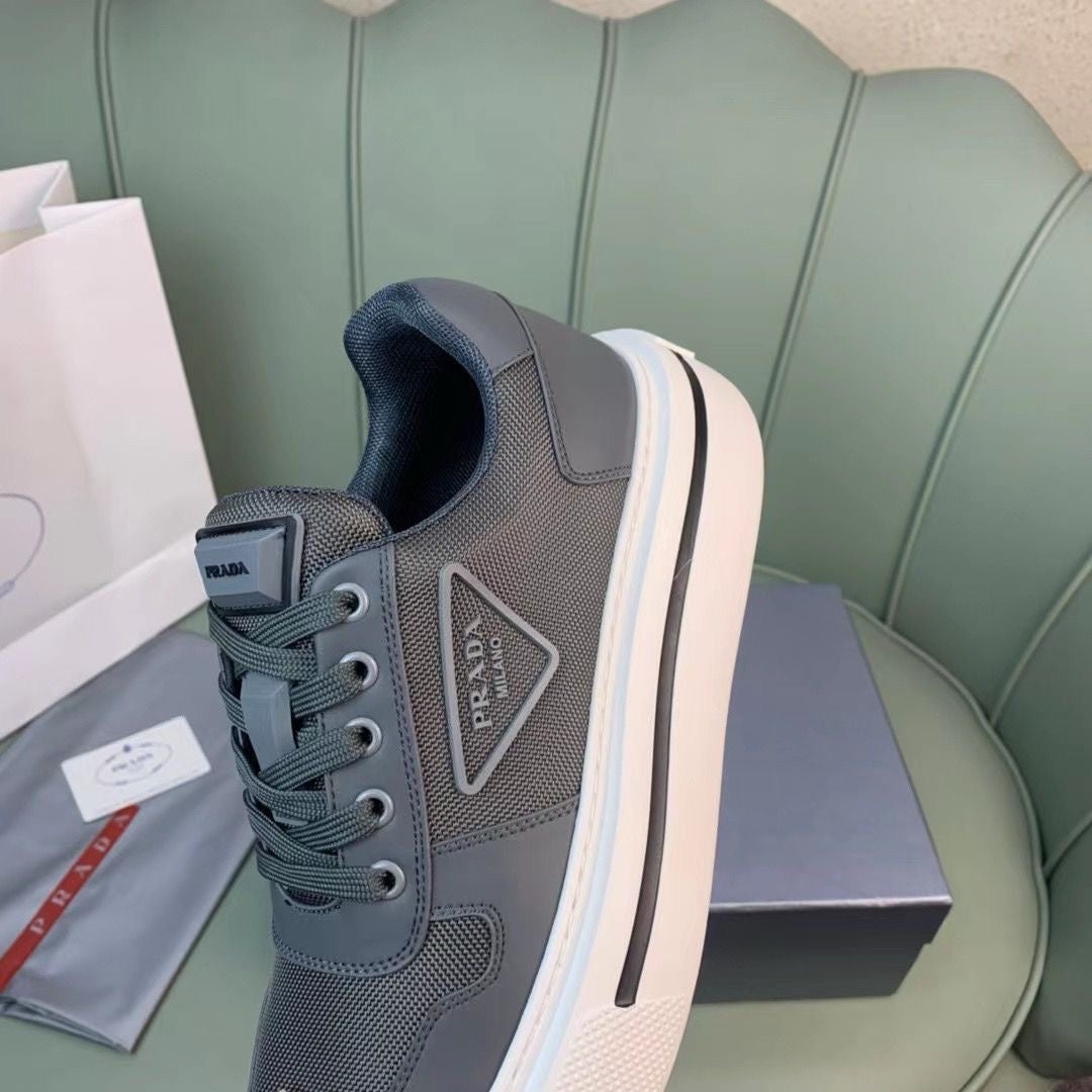 Tênis Cinza Chumbo Couro Premium Casual