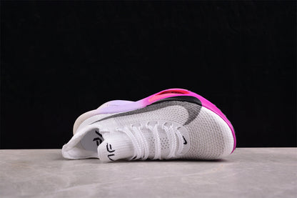 Tênis Runner Malha Tecnológica Preto com Detalhes Neon