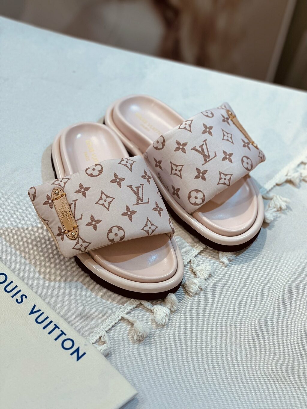 Chinelo Meia-pata Almofadado Azul Claro