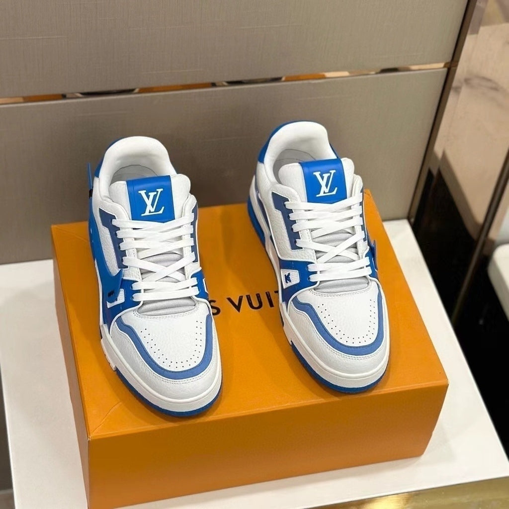 Tênis Couro Branco com Detalhe Azul Cano Baixo