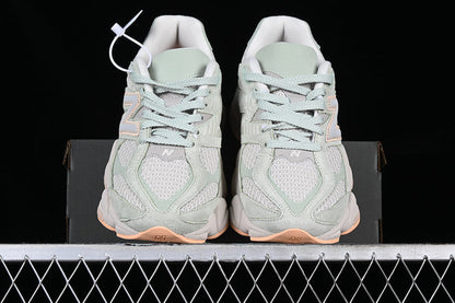 Tênis Runner Couro Cinza Prata Detalhes Verde Musgo