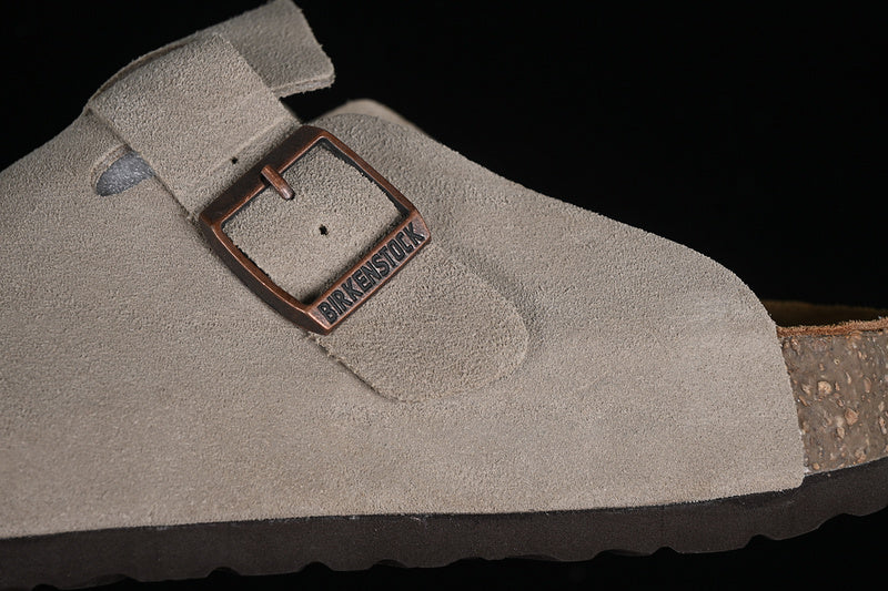 Chinelo Camurça Bege Claro Solado Confortável