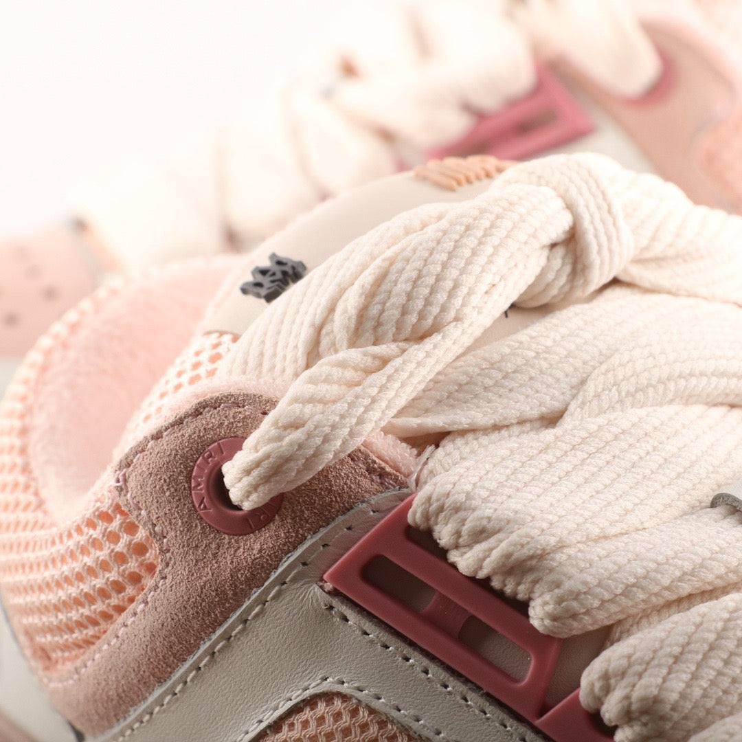 Tênis Cano Alto Couro Branco Detalhe Rosa