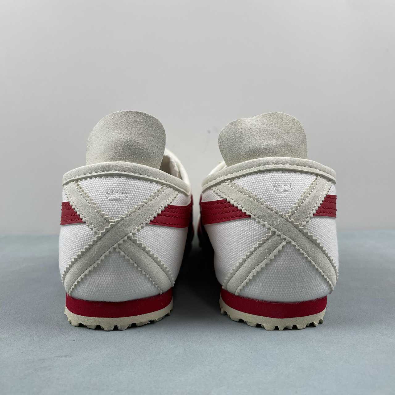 Tênis Couro Estilo Vintage Branco Bordô