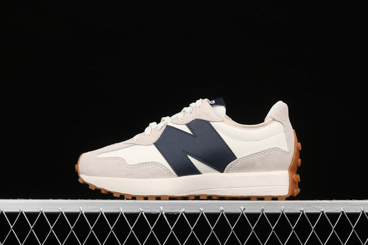 Tênis Retro Camurça Bege Detalhe Cinza Carvão