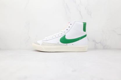 Tênis Cano Médio Couro Branco e Verde
