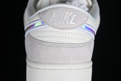 Tênis Cano Baixo Couro Bege Detalhe Iridescente