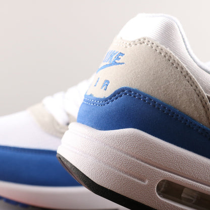 Tênis Runner Malha Azul Royal Detalhe Branco