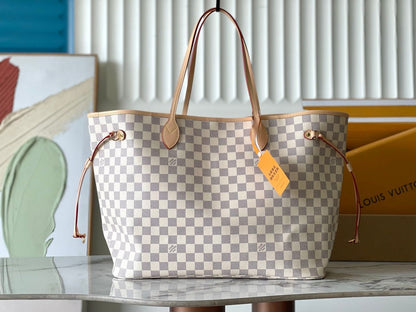 Bolsa Tote Couro Branco Padrão Monograma Geométrico Invertido MM