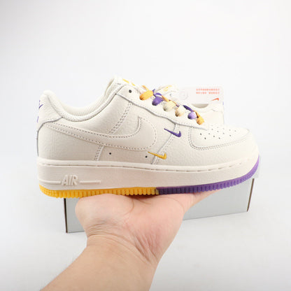 Tênis Cano Baixo Couro Amarelo Detalhe Roxo