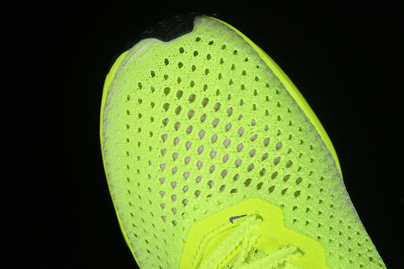 Tênis Runner Malha Preta Detalhe Amarelo