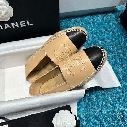 Espadrille Couro Bege e Preto Tira Trançada
