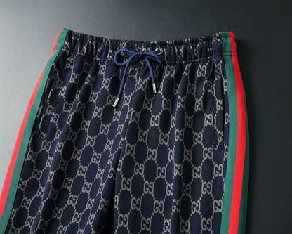 Moletom Jacquard Padrão Monograma Geométrico