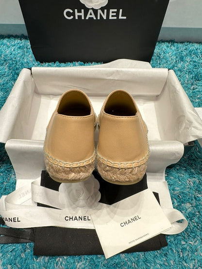 Espadrille Couro Bege e Preto Tira Trançada