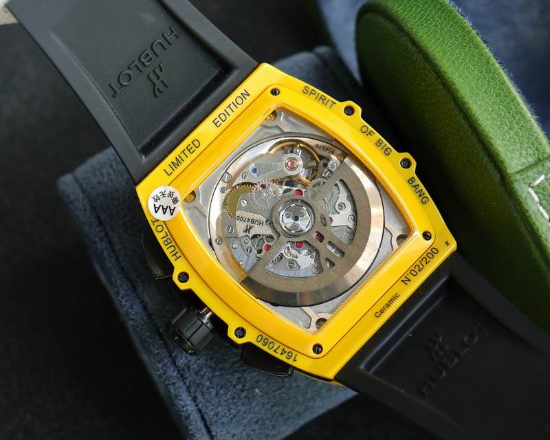 Relógio Analógico Aço Amarelo Mostrador Hexagonal