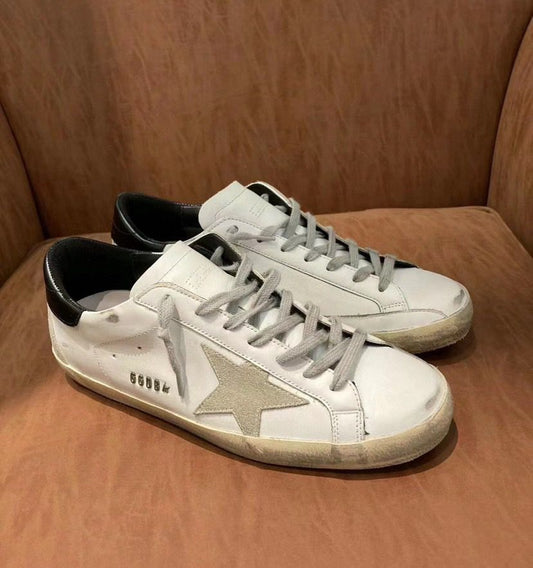 Tênis Couro Branco Detalhe Estrela Lateral