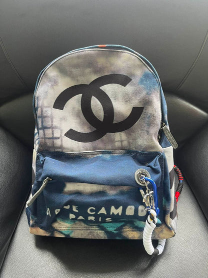Mochila Acolchoada Preta Estilo Destroyed