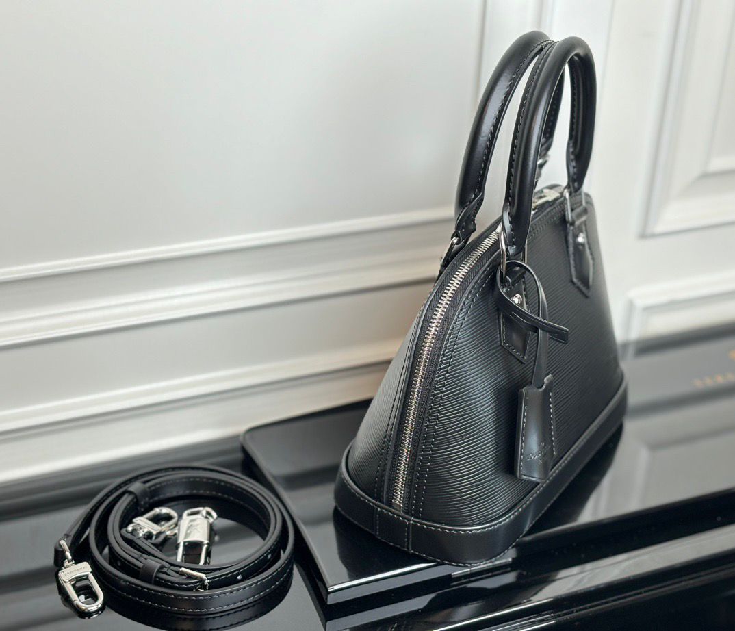 Bolsa Satchel Couro Preto Estruturada Tamanho Pequeno