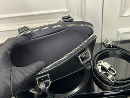 Bolsa Satchel Couro Preto Estruturada Tamanho Pequeno