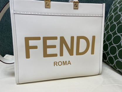 Bolsa Tote Couro Creme com Alça de Corrente