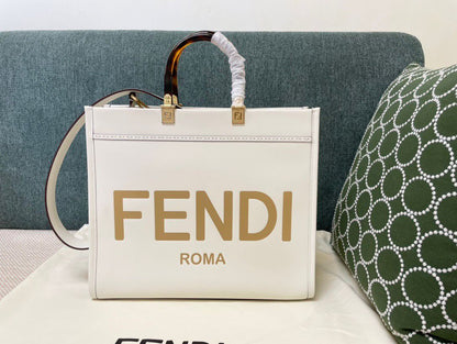 Bolsa Tote Couro Creme com Alça de Corrente