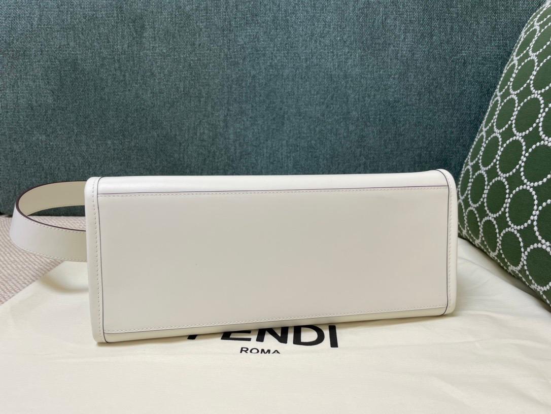 Bolsa Tote Couro Creme com Alça de Corrente