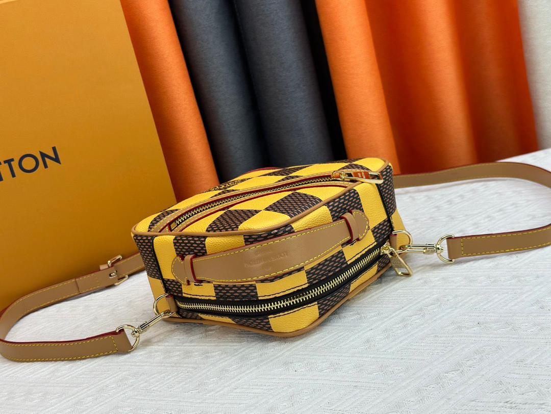 Bolsa Mensageiro Couro Padrão Xadrez Amarelo