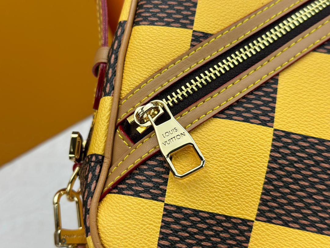 Bolsa Mensageiro Couro Padrão Xadrez Amarelo