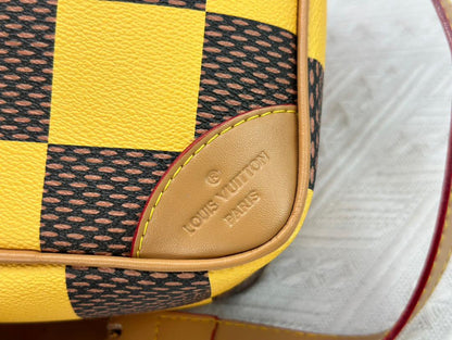 Bolsa Mensageiro Couro Padrão Xadrez Amarelo