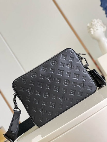 Bolsa Messenger Couro Preto Detalhe Duplo